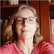 Profesora de apoyo y refuerzo educativo,  especializada en Pedagogía Terapéutica.